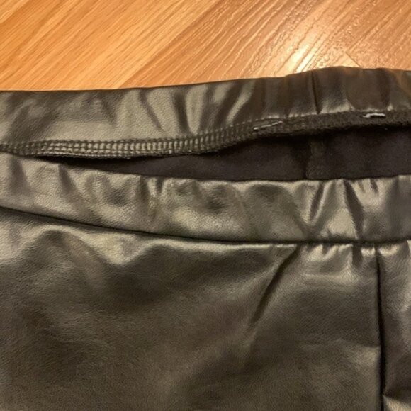 Black Pleather Pull On Pants Estimated - Picture 4 of 7